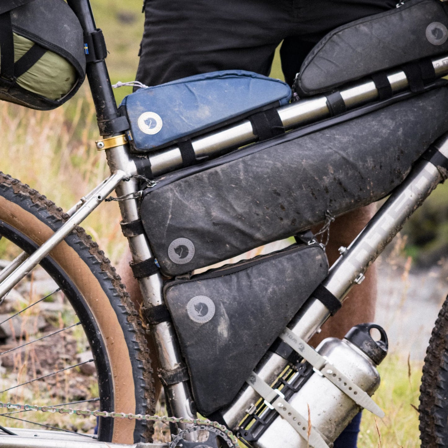 HOJA TRIANGLE FRAME BAG - US 3392