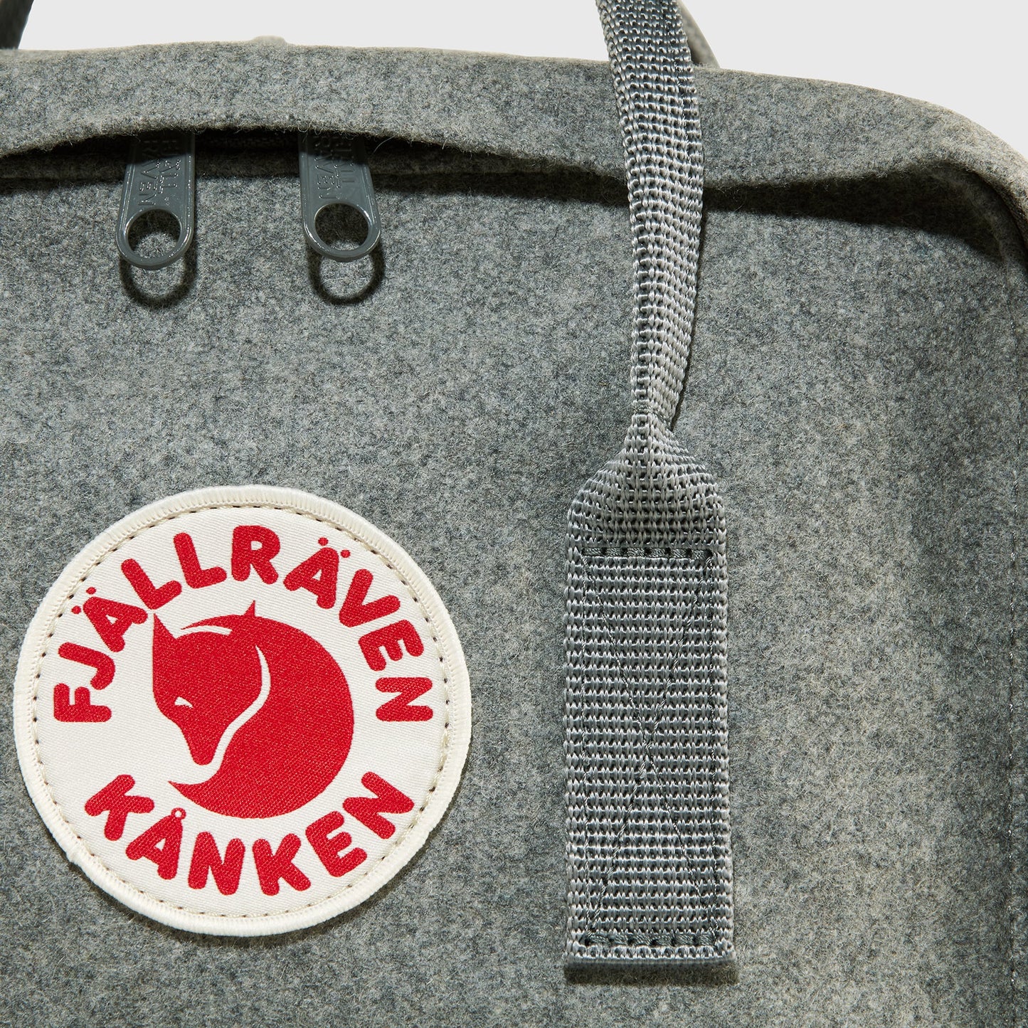 KÅNKEN RE-WOOL LAPTOP 15" - US 0249