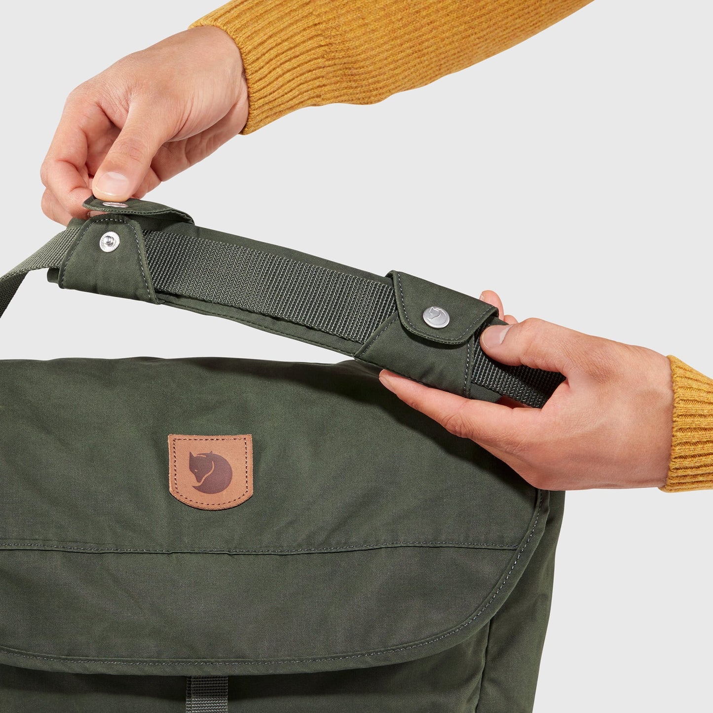 GREENLAND SHOULDER BAG - US 2410