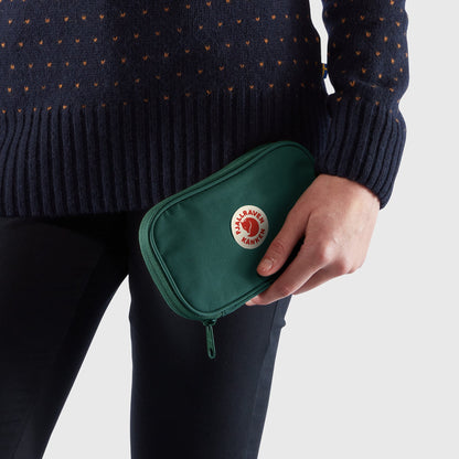 KÅNKEN TRAVEL WALLET - US 7397