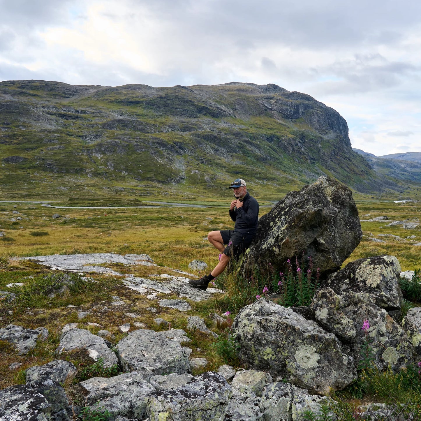 ABISKO HYBRID TRAIL SHORTS M - US 8918