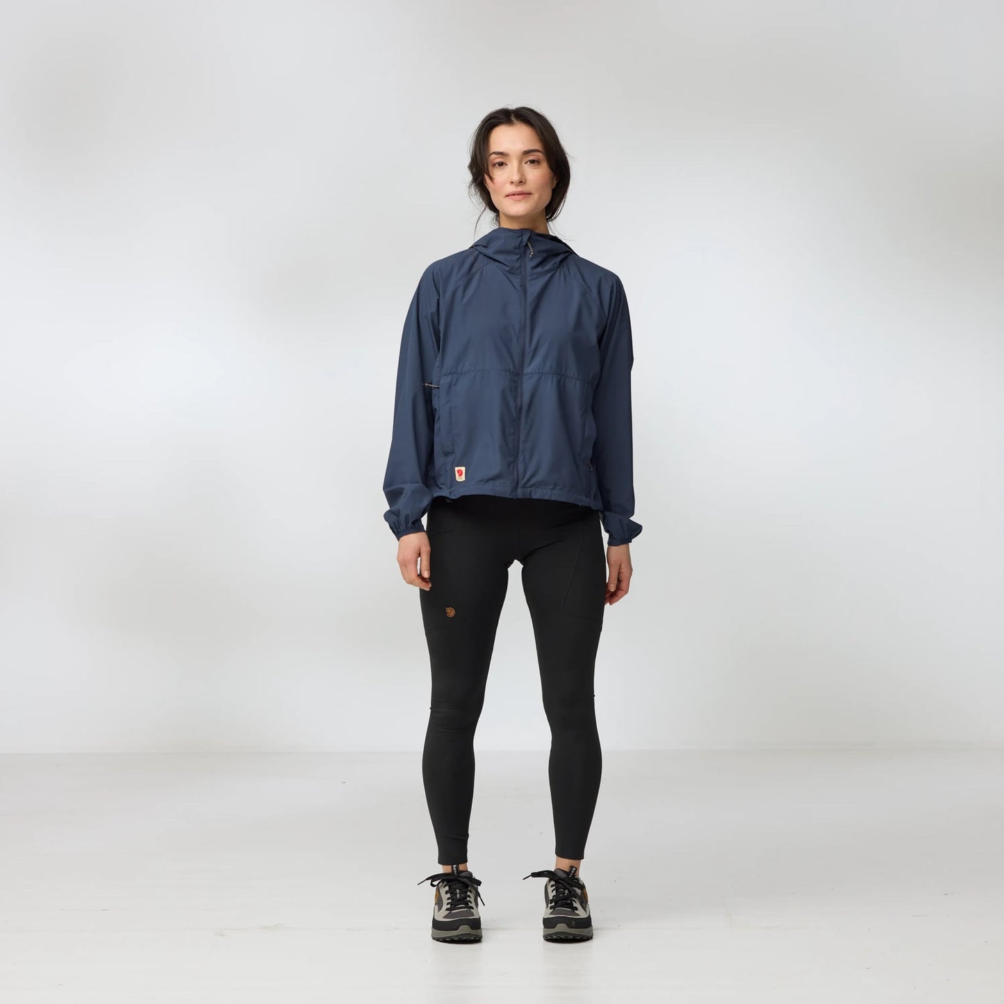 HIGH COAST SHORT WIND HOODIE W - US 5427