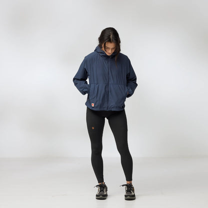 HIGH COAST SHORT WIND HOODIE W - US 5427