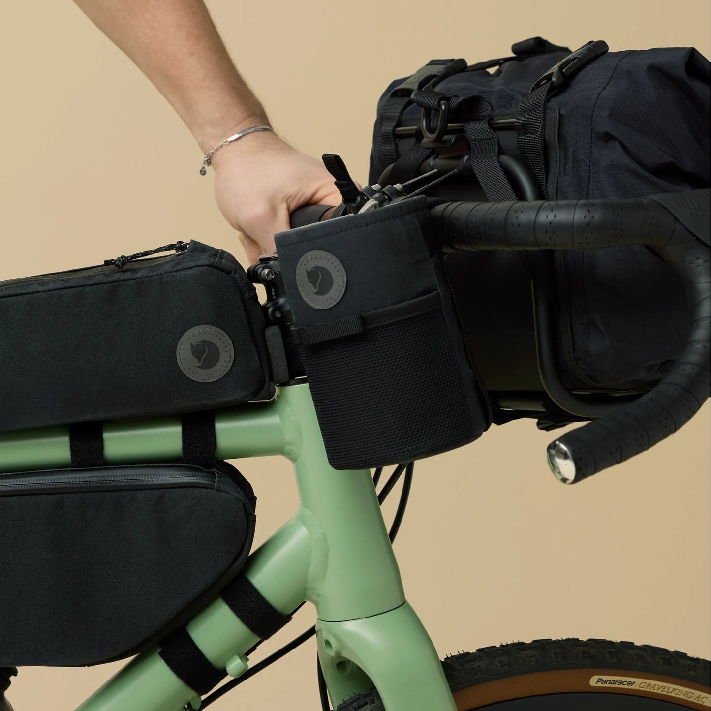 HOJA SNACK BAG - US 7438