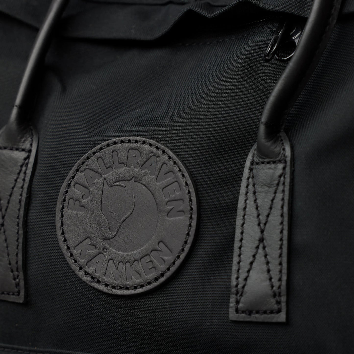 KÅNKEN NO. 2 BLACK - US 3217