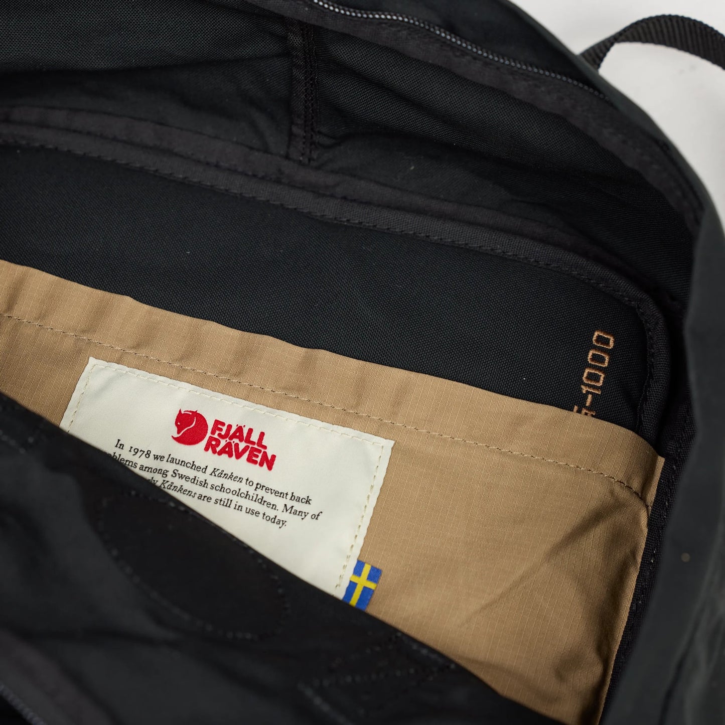 KÅNKEN NO. 2 BLACK - US 3217
