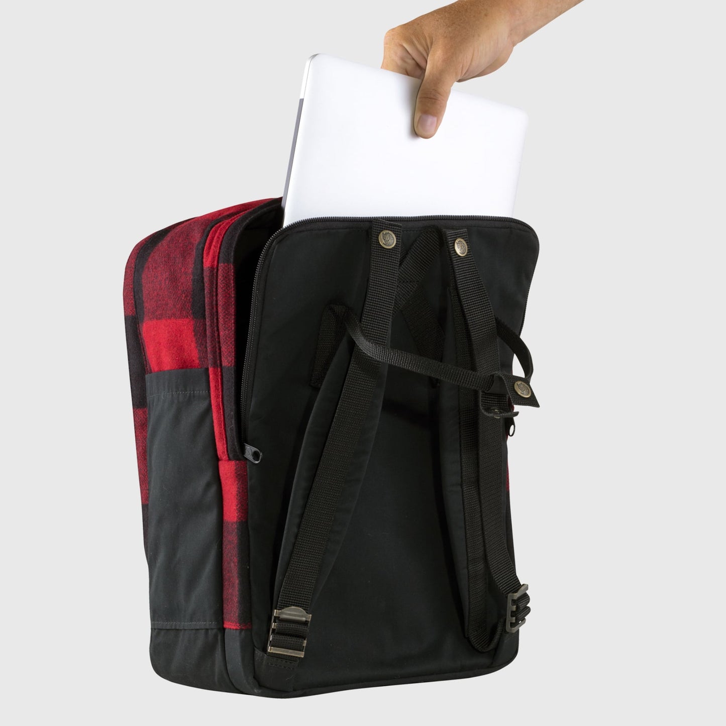 KÅNKEN RE-WOOL LAPTOP 15" - US 6288