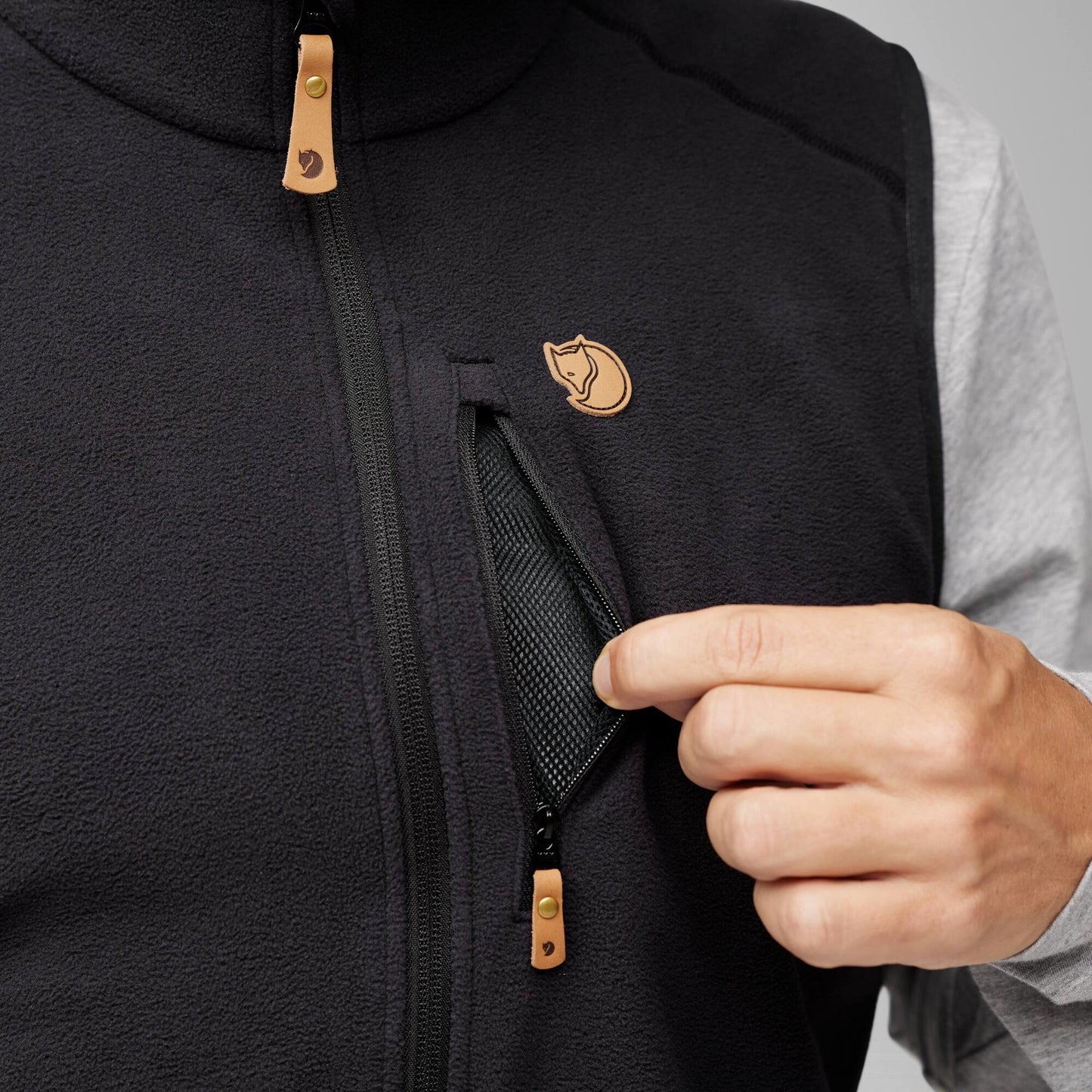 ÖVIK LITE FLEECE VEST M - US 3713
