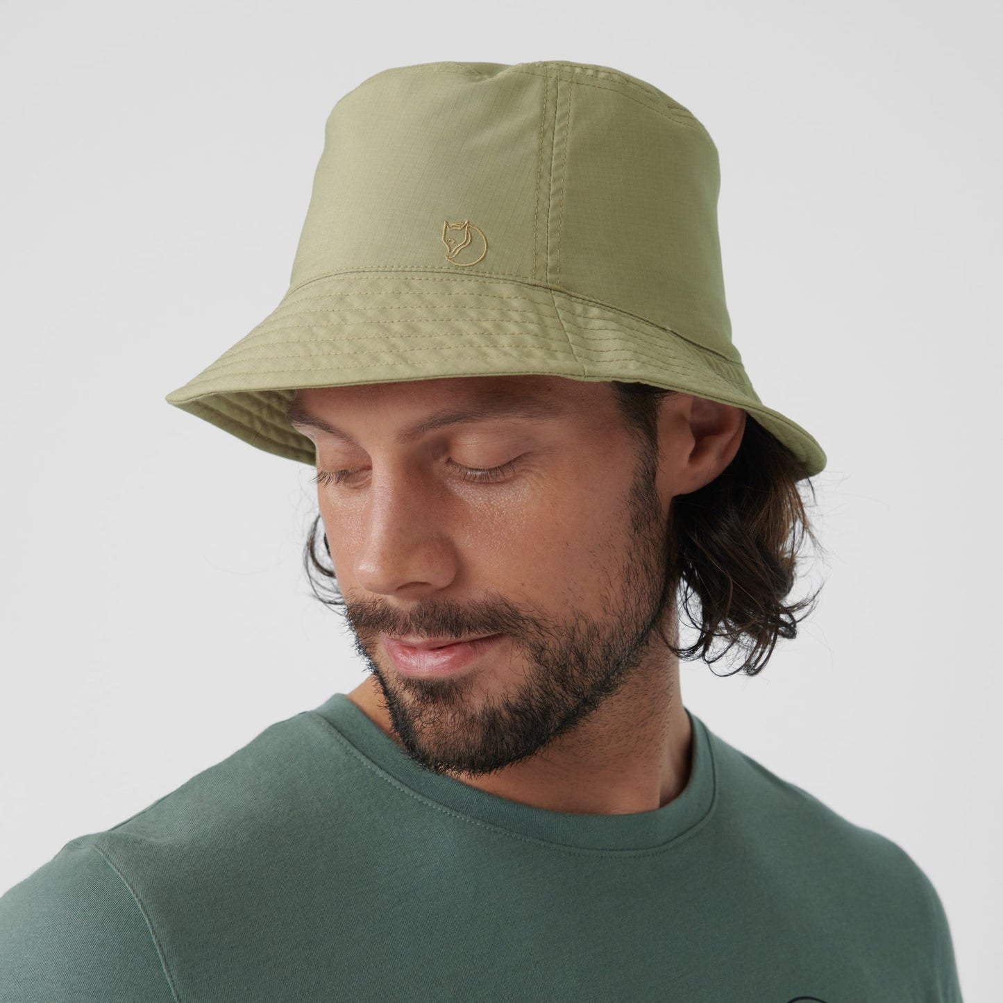 REVERSIBLE BUCKET HAT - US 7241
